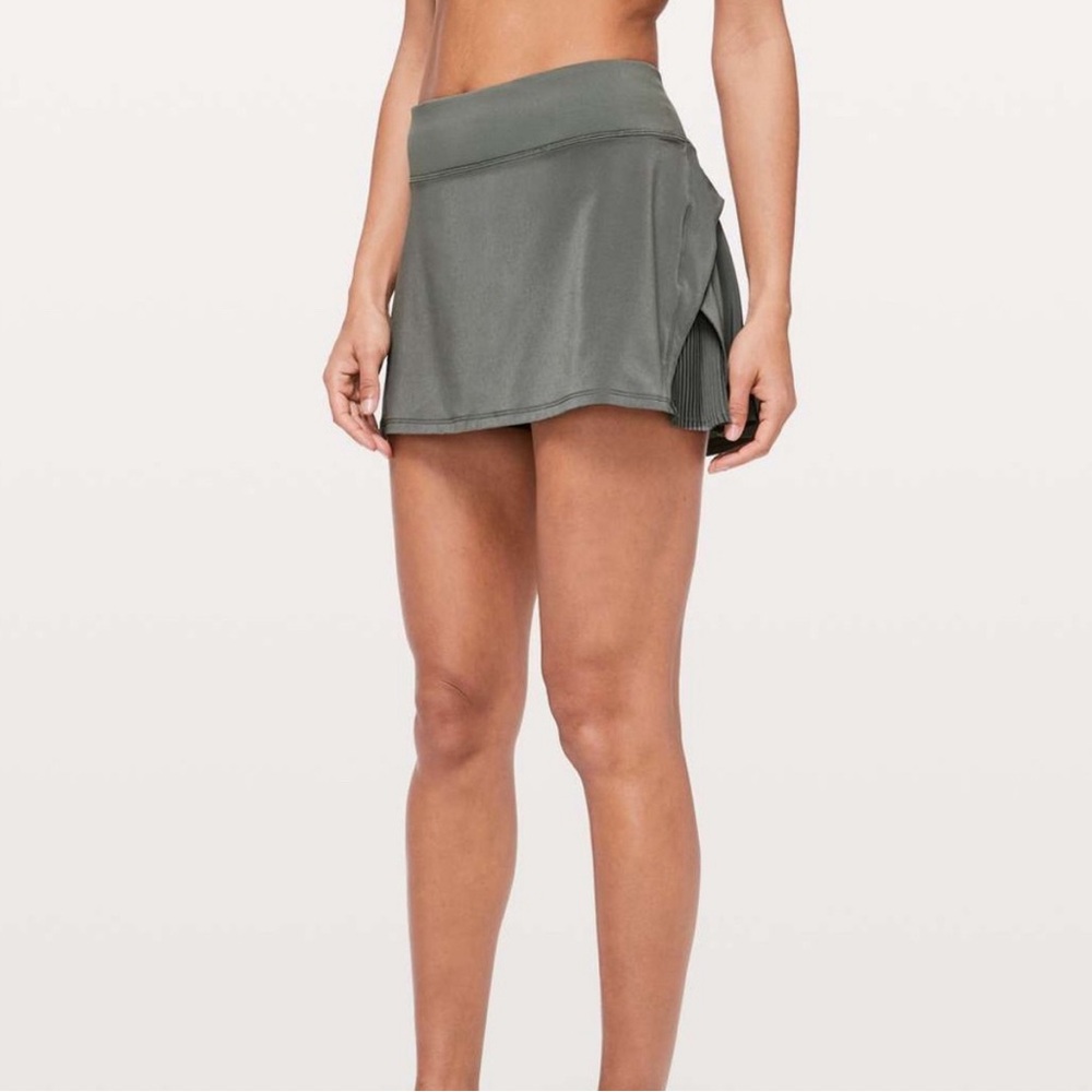 Black Lululemon Tennis Skirt